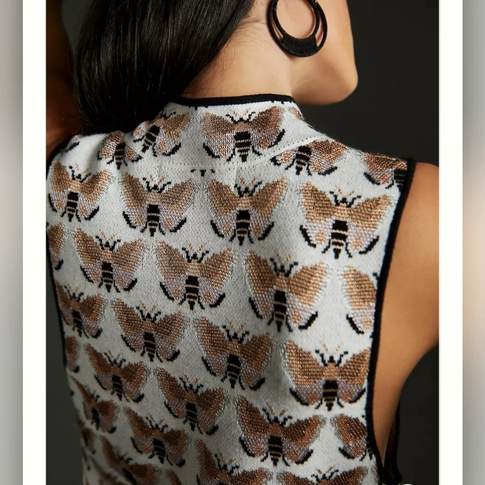 Anthropologie x Sarah Gordon Maria Mock Neck Sweater Tank–Bee Print Metallic. M - Picture 3 of 16